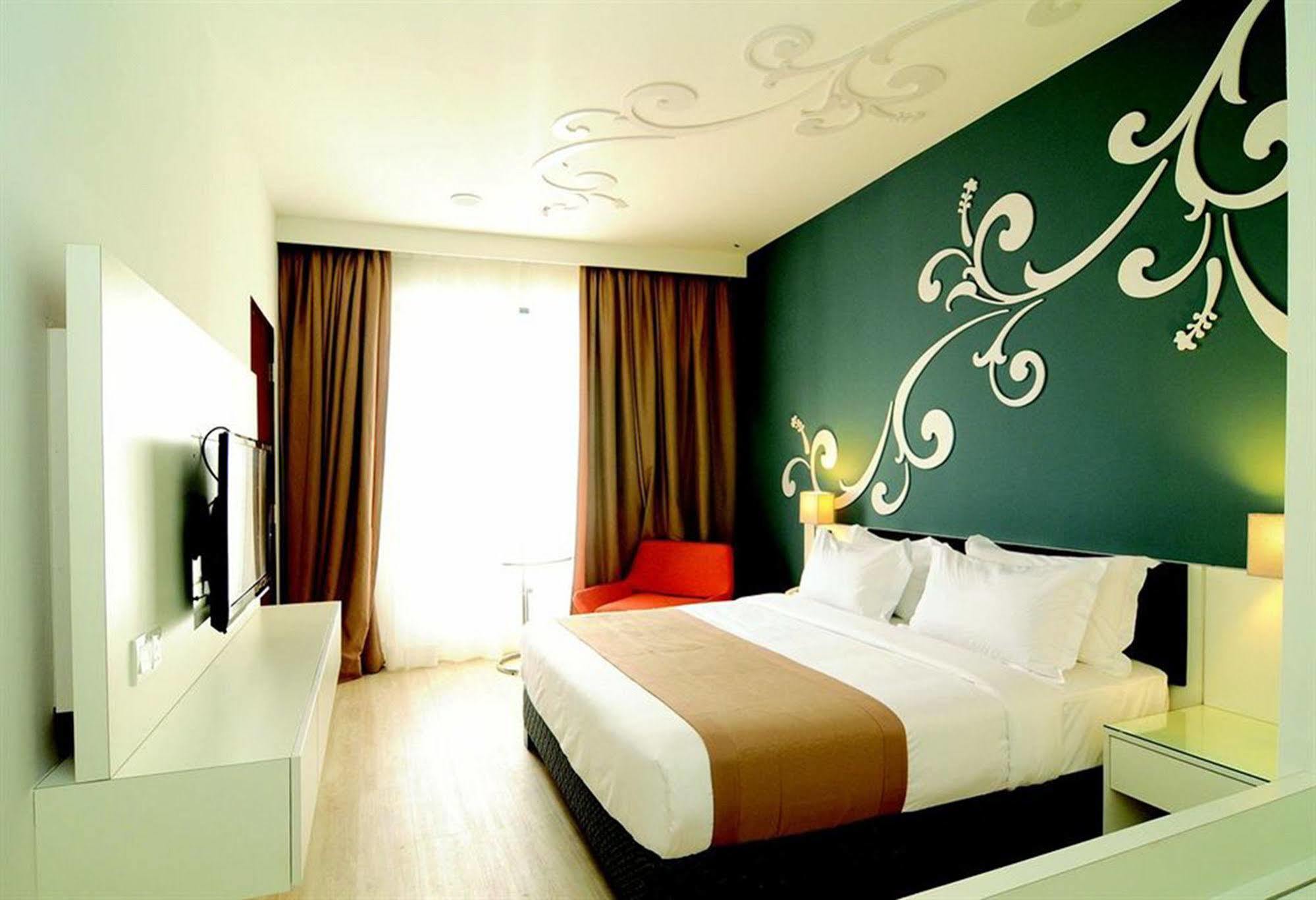 Kings Centre 4*