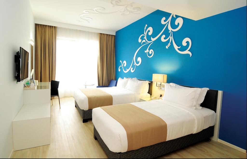Hotel Kings Centre 4*