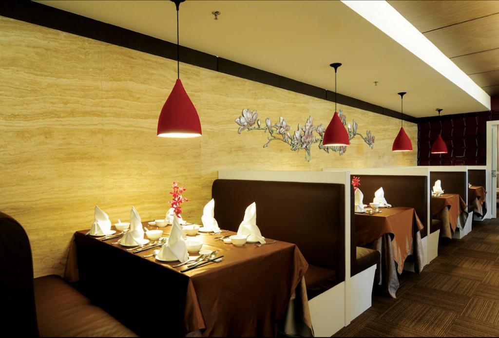 Hotel Kings Centre 4*