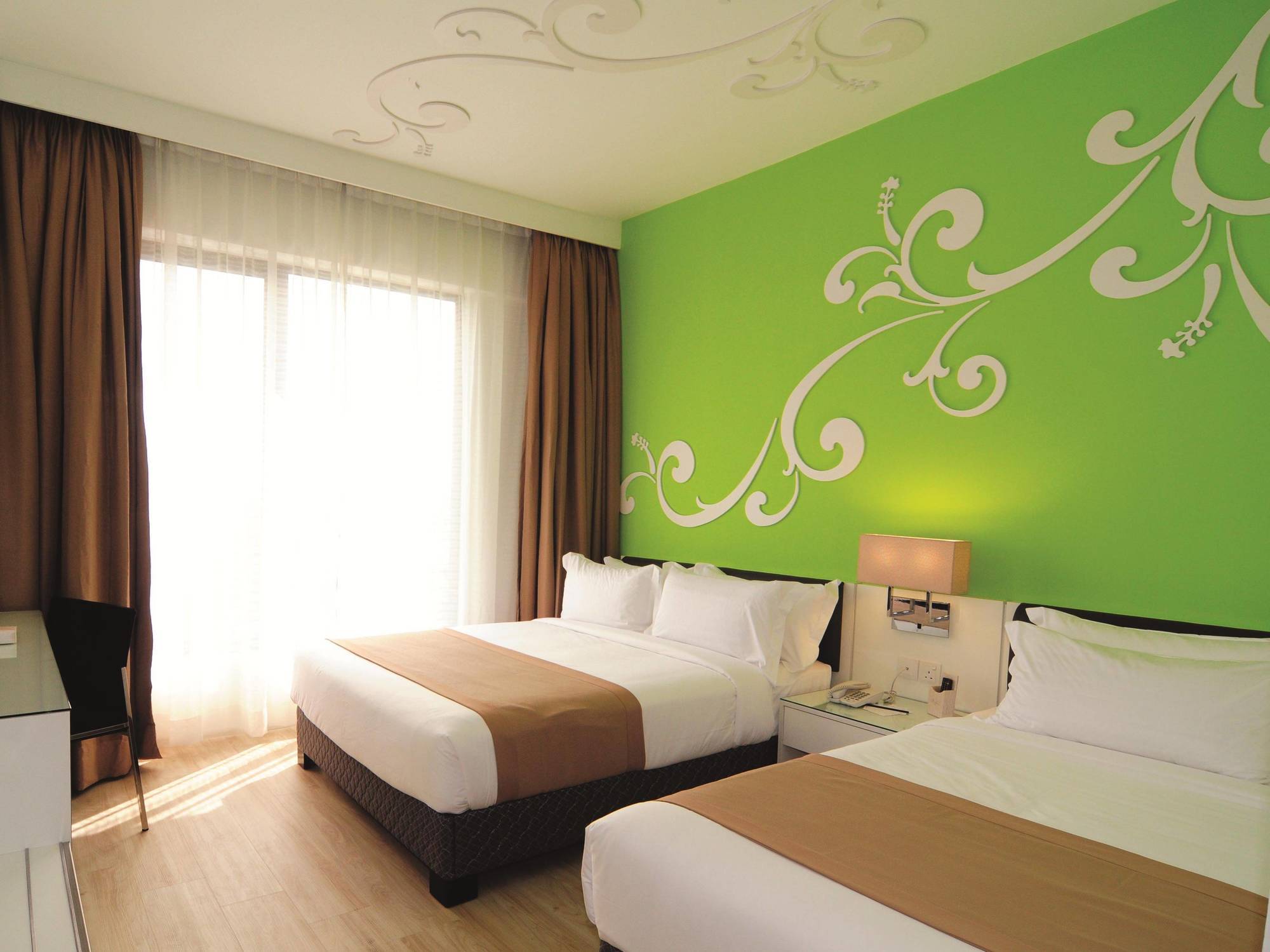 Hotel Kings Centre 4*
